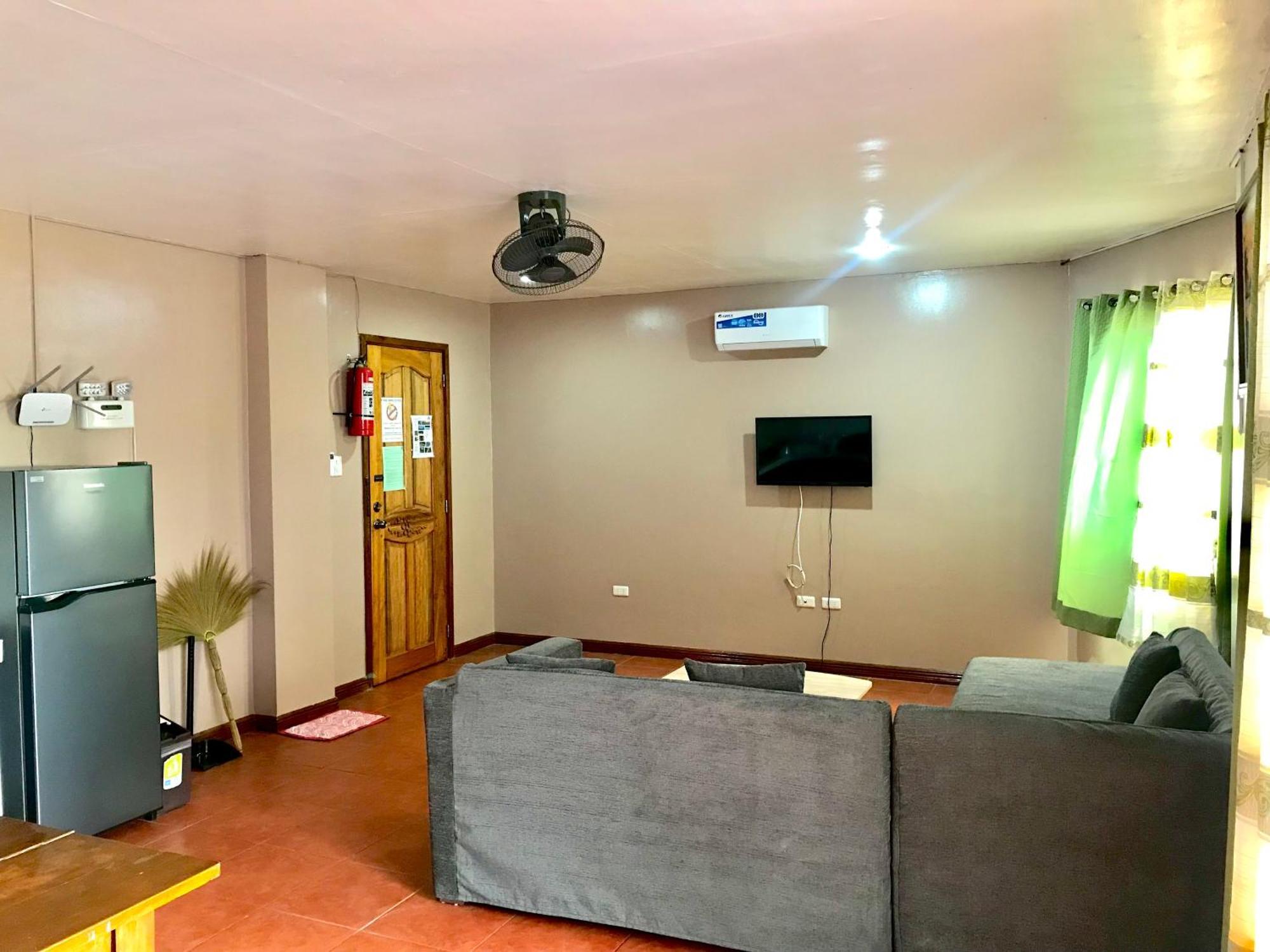 Badladz Staycation Condos Puerto Galera Luaran gambar