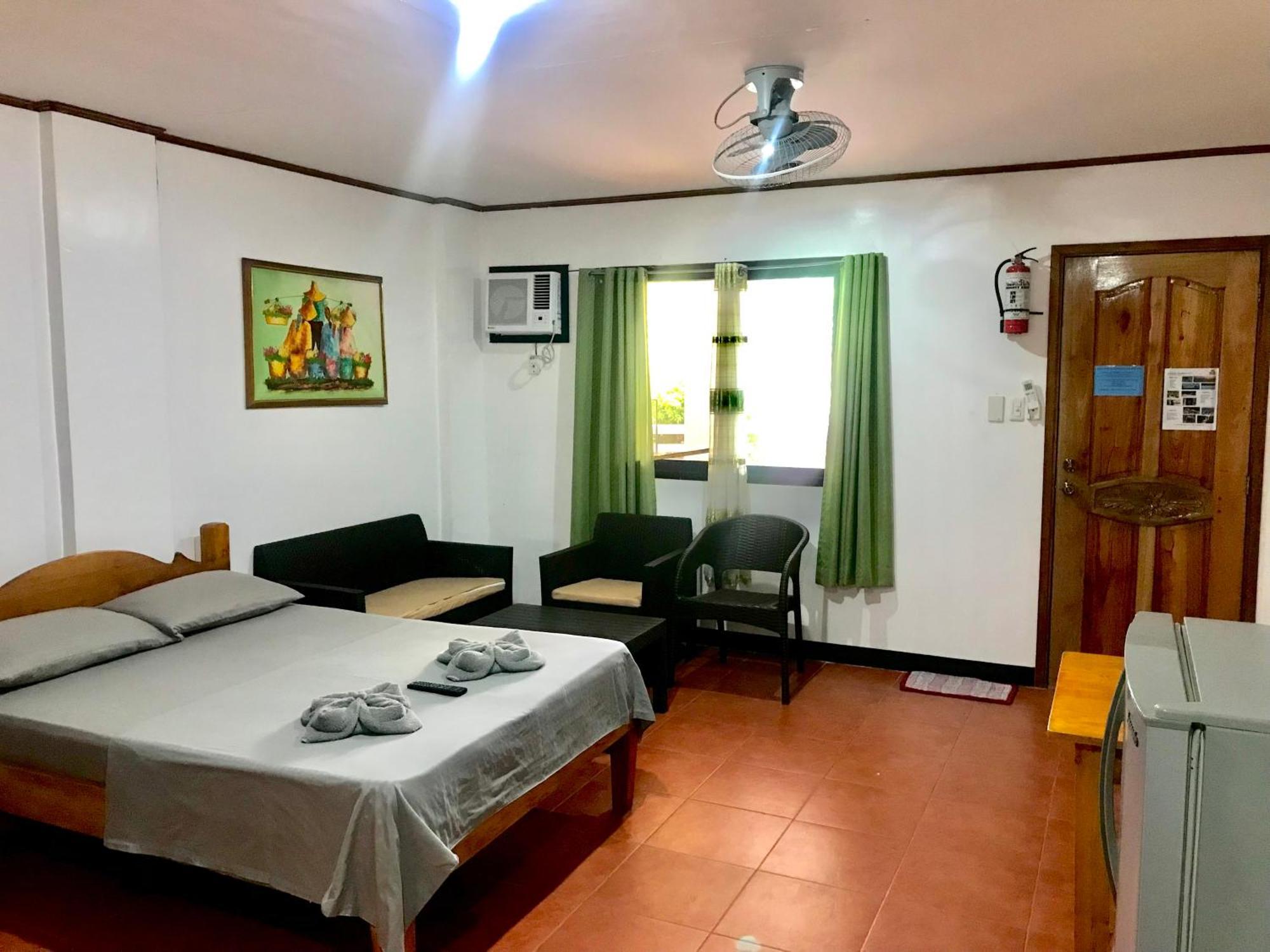 Badladz Staycation Condos Puerto Galera Luaran gambar