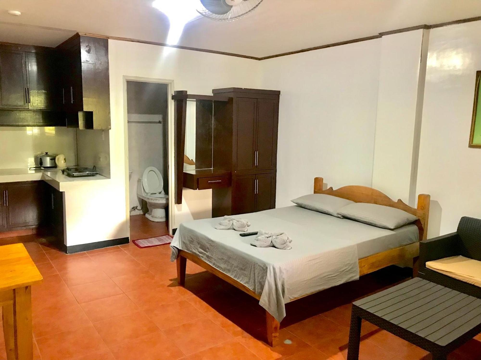 Badladz Staycation Condos Puerto Galera Luaran gambar